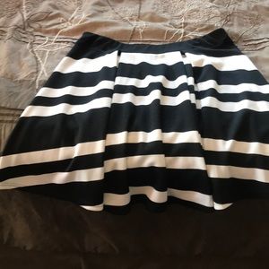 Flowing skirt great to throw on.